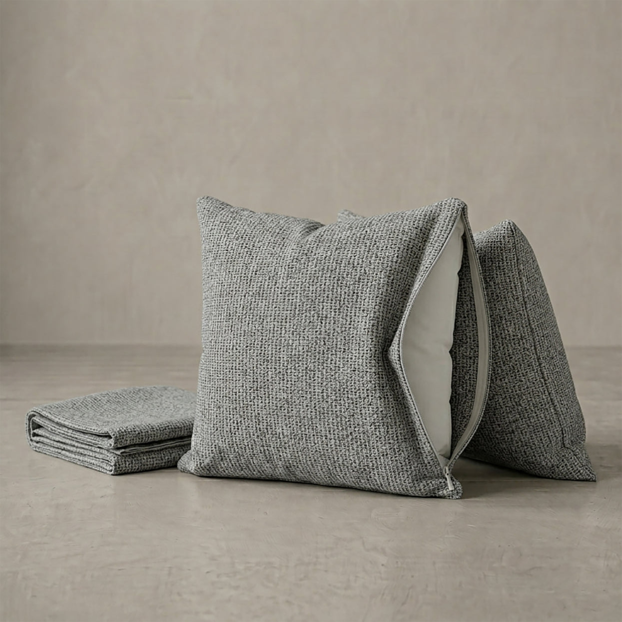 TWIT 38-cushion cover 45 X 45