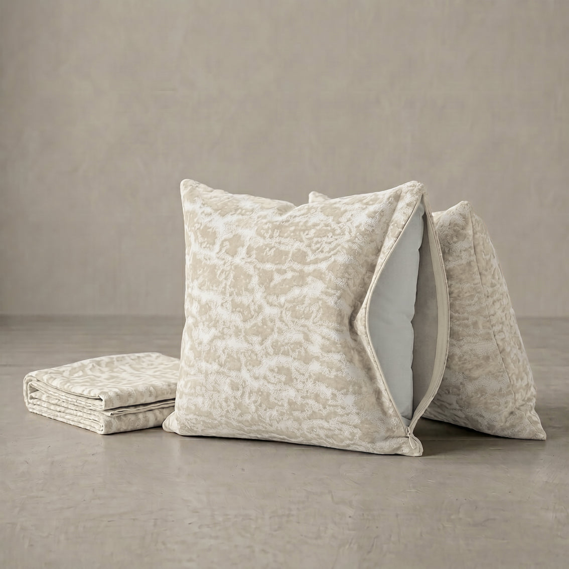 Crown 15A-cushion cover 45 X 45