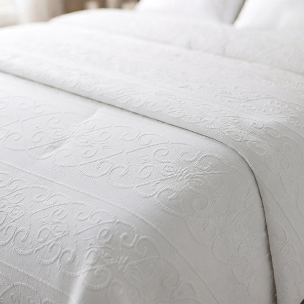 King Quilted Bed Spread  Set 3 PCS. 240x260CM.+2 Pillow Cases  -CJ-001-002