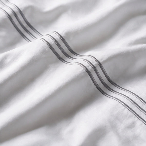 Duvet Cover Cotton Satin Embroidery Set 3 PCS - 220×240 / 240×260 cm - White/Silver - 0004