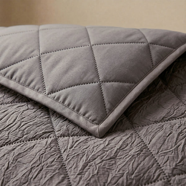 Single Ultrasonic Quilt Set 3 PCS. 180x240CM.+2 Pillow Cases